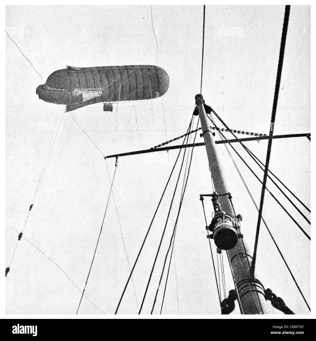 1918 French observation balloon lookout blimp aiship reconisance Stock Photo