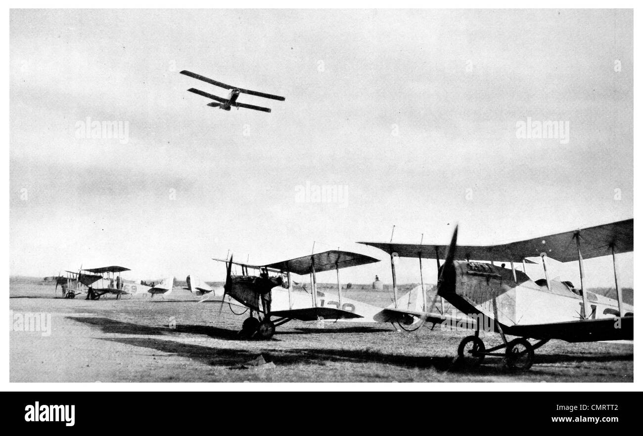 1918 two seater airplane American Flying School pilot plane biplane trainer Stock Photo
