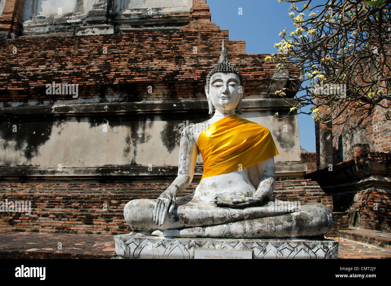 Thailand, Ayutthaya. Wat Phra Chao Phya-thai (aka Wat Yi Chai-mongkol). Stock Photo