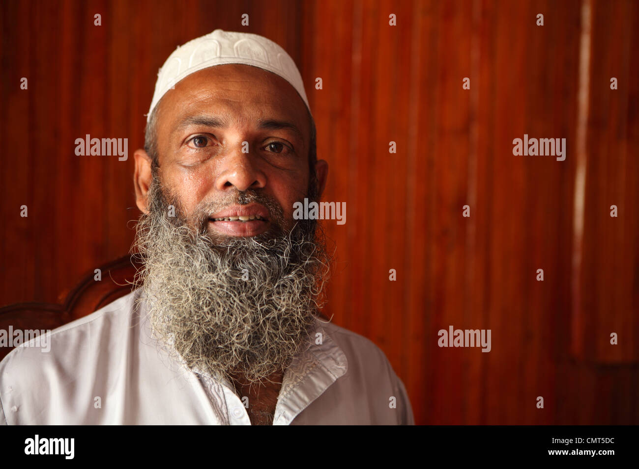 Friendly Muslim man from Sri Lanka Stock Photo - Alamy