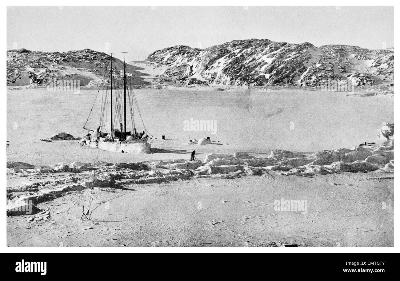 1924 April 10 Bowdoin winter ice Refuge Harbor Arctic Expedition Stock Photo