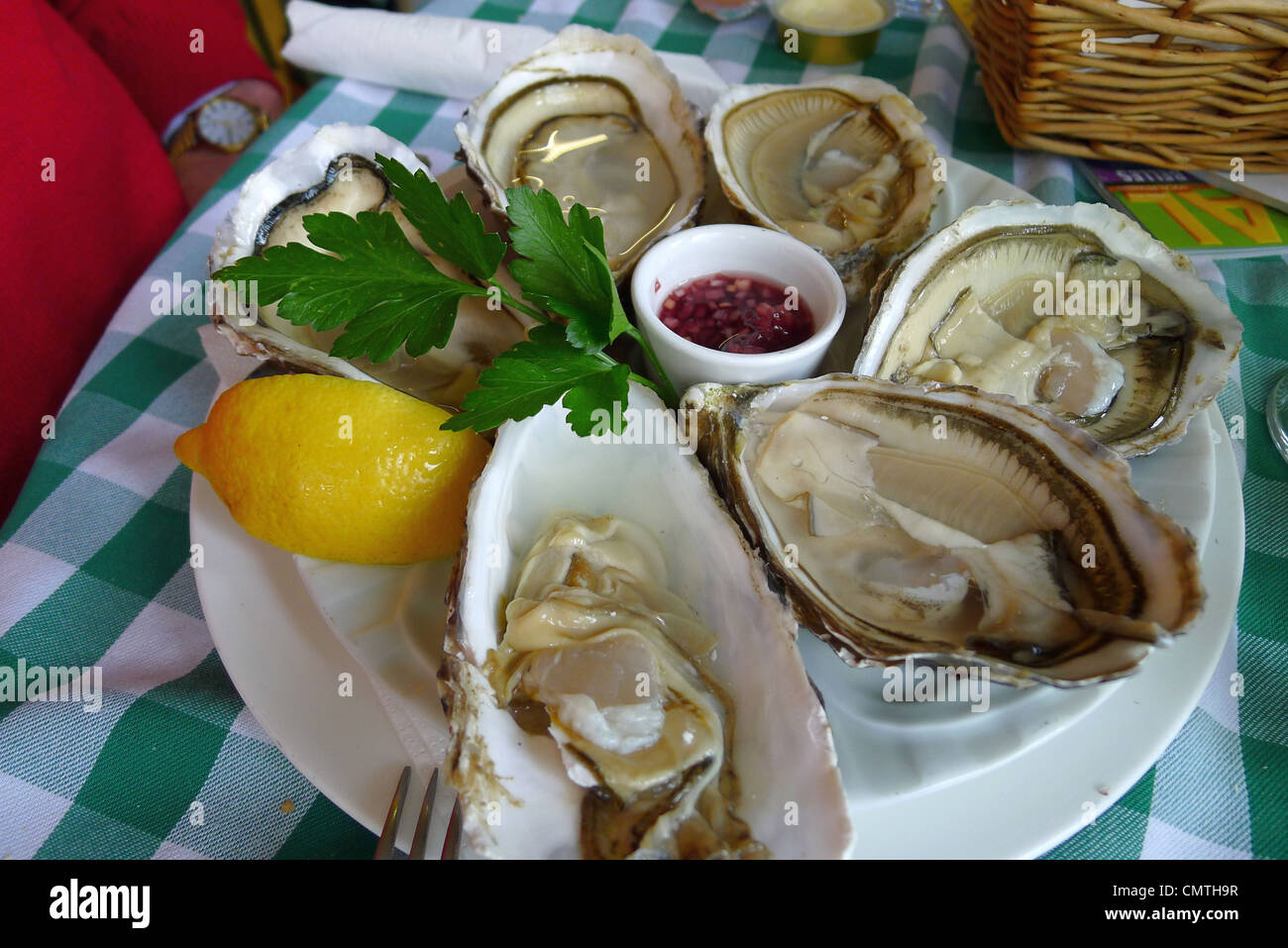 Oysters for Lunch Stock Photo Alamy