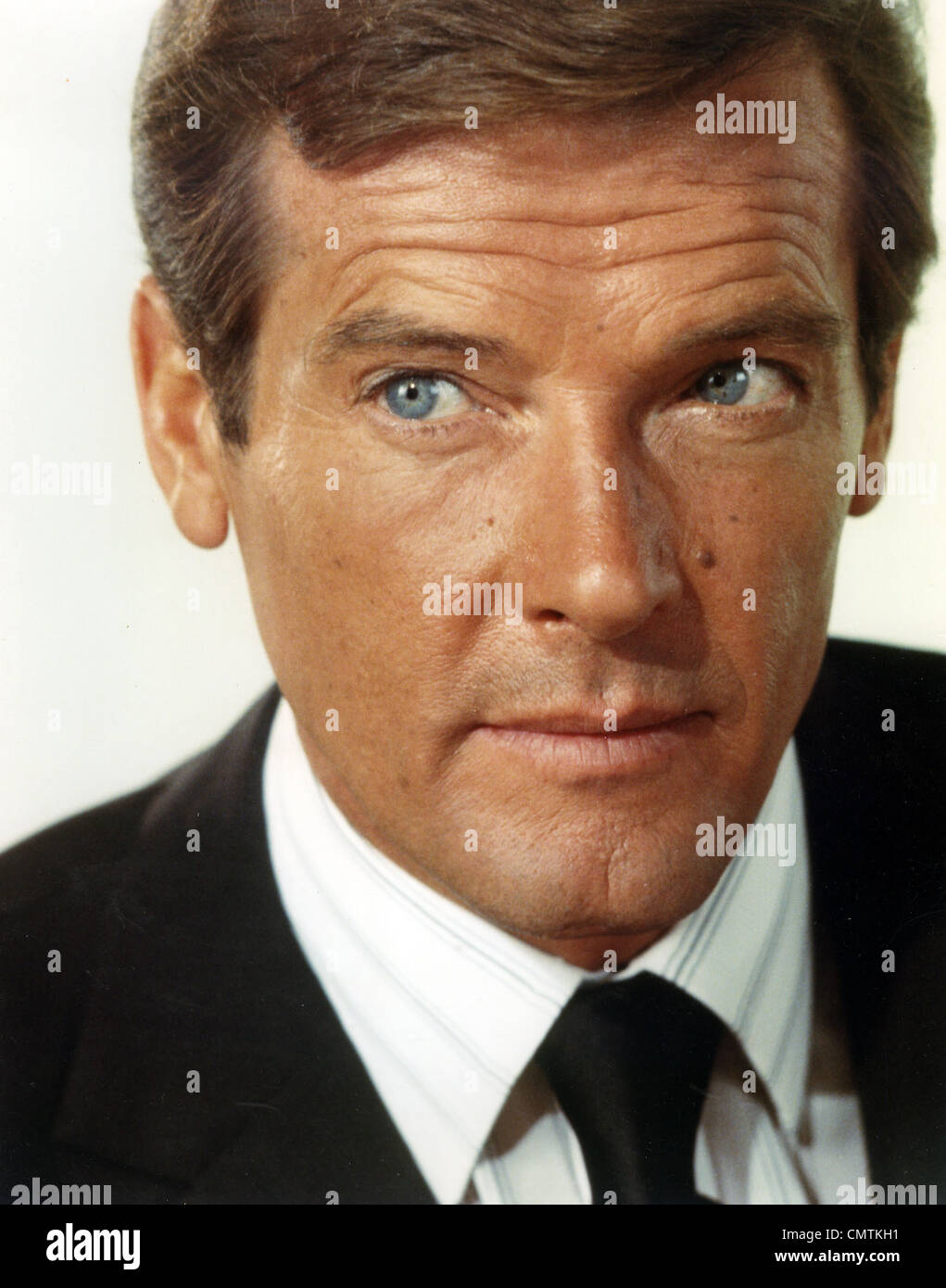 ROGER MOORE UK TV and film actor about 1970 Stock Photo - Alamy