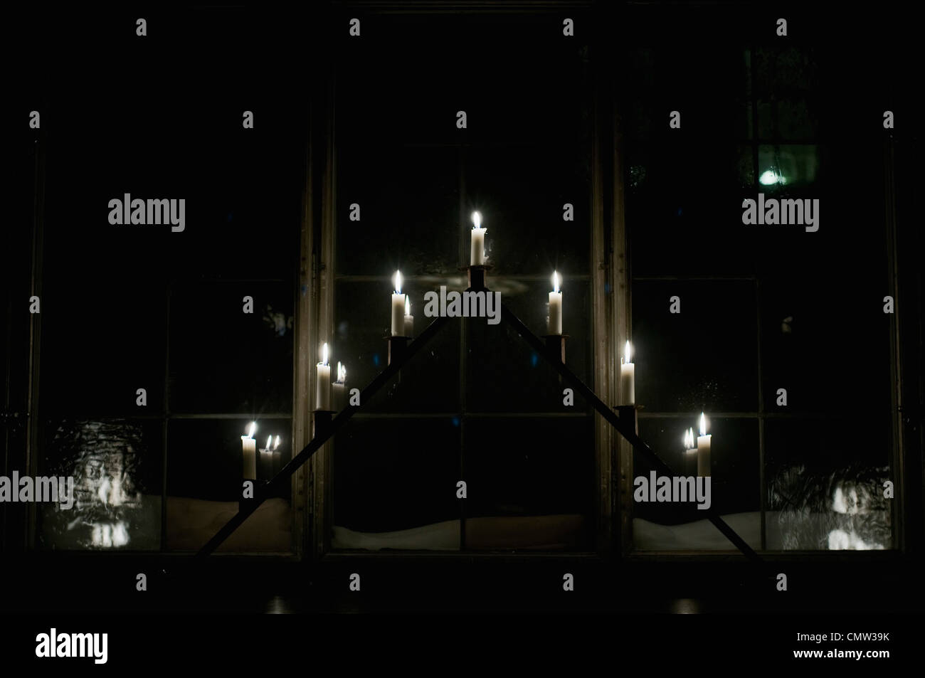 Advent candles window hires stock photography and images Alamy