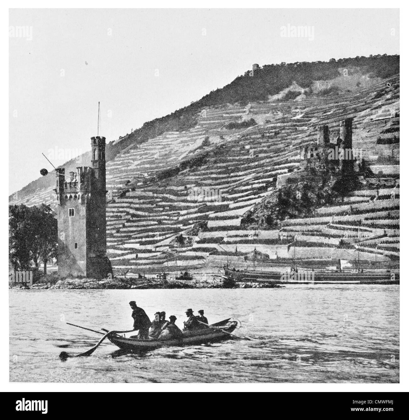 1925 Mouse Tower and Historic Ehrenfels Castle ruins river Rhine opposite Bingen Stock Photo