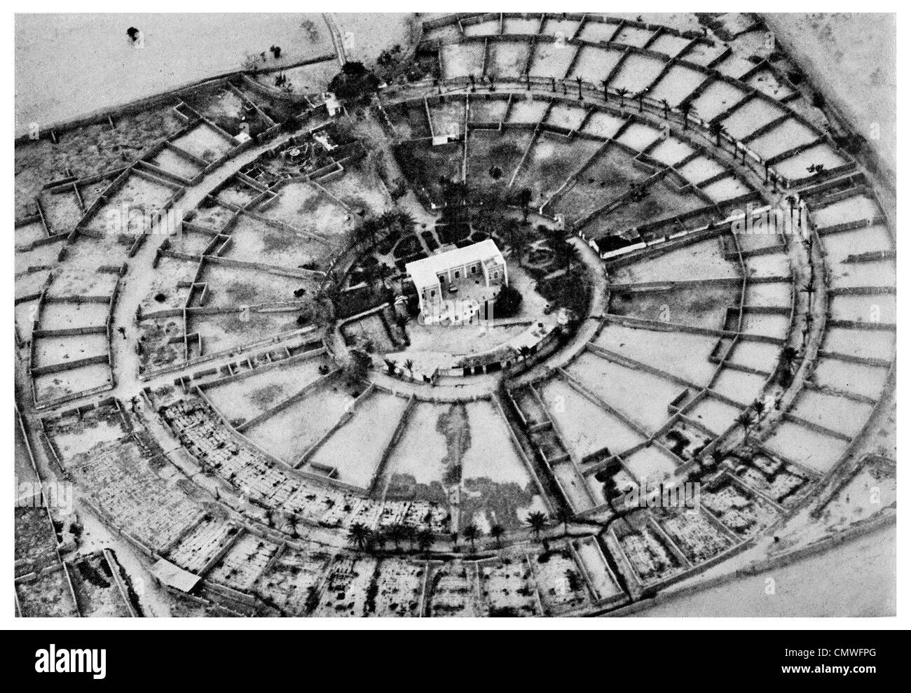1925 Ostrich Farm at Cairo Egypt aerial view Stock Photo