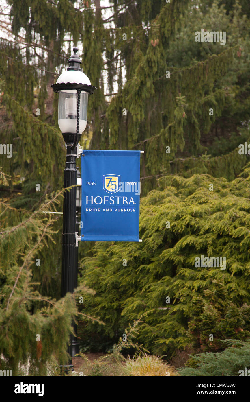 Hofstra University sign in Hempstead NY Stock Photo Alamy
