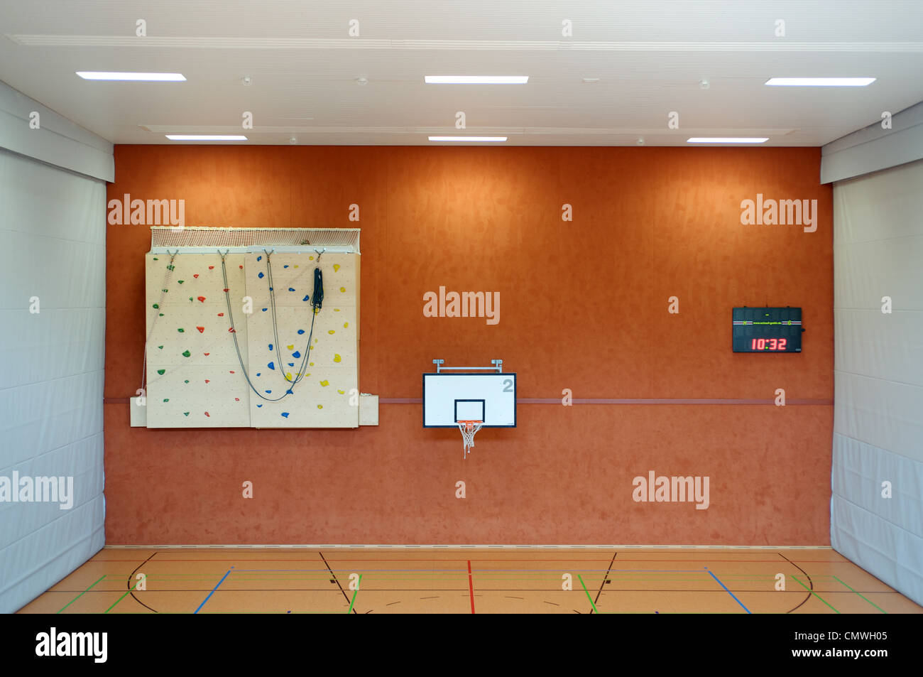 School sports hall architecture hi-res stock photography and images - Alamy