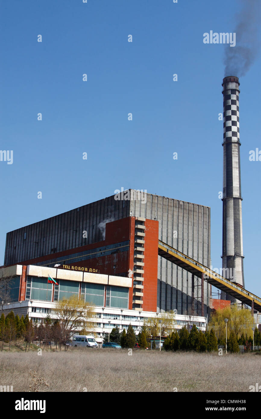 Generator building and chimney of the Bobov Dol thermo-electric power plant in western Bulgaria Stock Photo