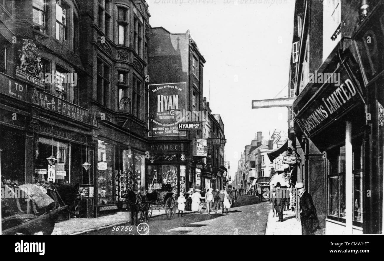 Dudley Street, Wolverhampton, Early 20th cent. A busy scene in Dudley