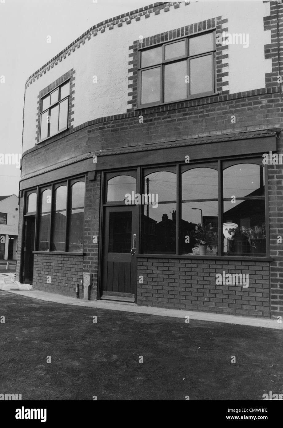 Dudley Street, Bilston, Mar 31 1982. An image of what appears to be a
