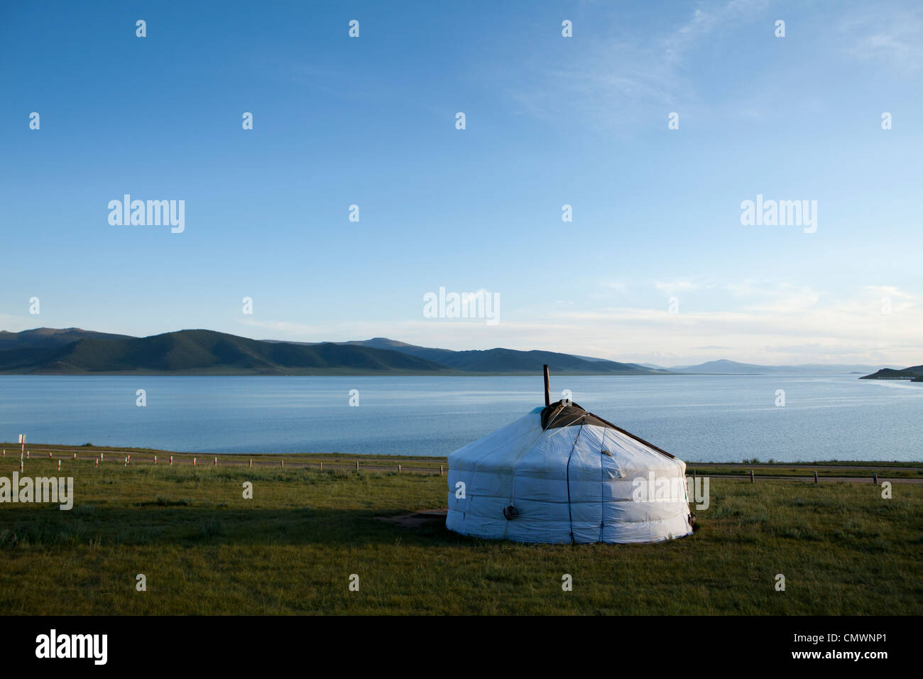 Ger (yurt) with Great White Lake (Terkhiin Tsagaan Nuur), Mongolia Stock Photo