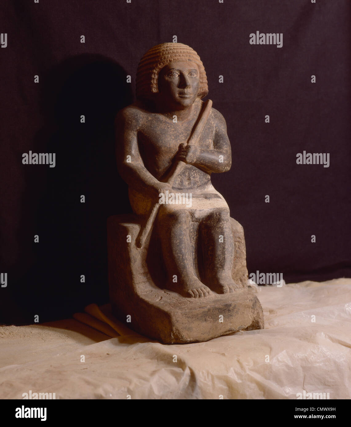 The Dwarf Perniankhu, 4th Dynasty, Old Kingdom, Basalt, Egyptian Museum, Cairo, Ground Floor, Room 42, JE 98944, H: 48cm Stock Photo