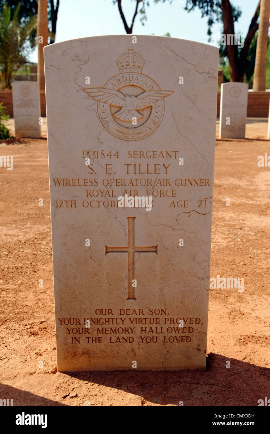 Benghazi. Cyrenaica. Libya. Tombstone and grave of Wireless operator / air gunner Sergeant from the Royal Air Force at the Stock Photo