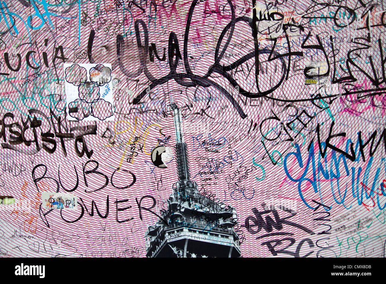 Eiffel graffiti hires stock photography and images Alamy