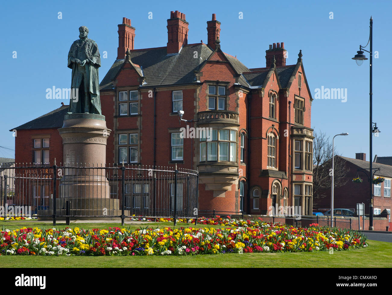 Statue of William Henry Schneider, Schneider Square, Barrow-in-Furness, Cumbria, England UK Stock Photo