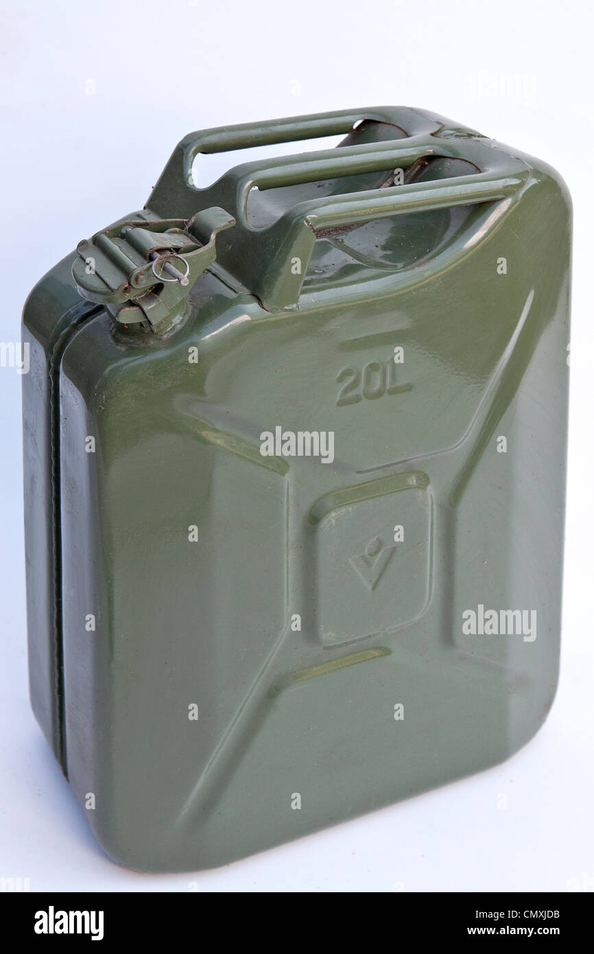 Download Jerry Can High Resolution Stock Photography And Images Alamy Yellowimages Mockups