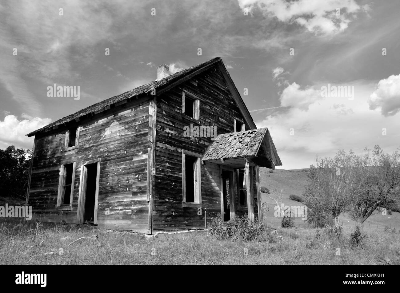 Abandoned house in the Chesnimus area of Wallowa County in Northeast Oregon. Stock Photo