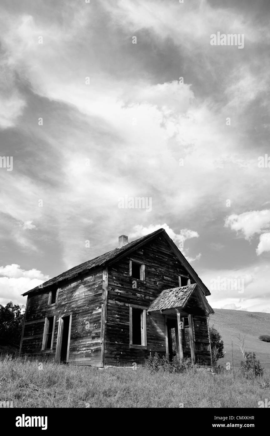 Abandoned house in the Chesnimus area of Wallowa County in Northeast Oregon. Stock Photo