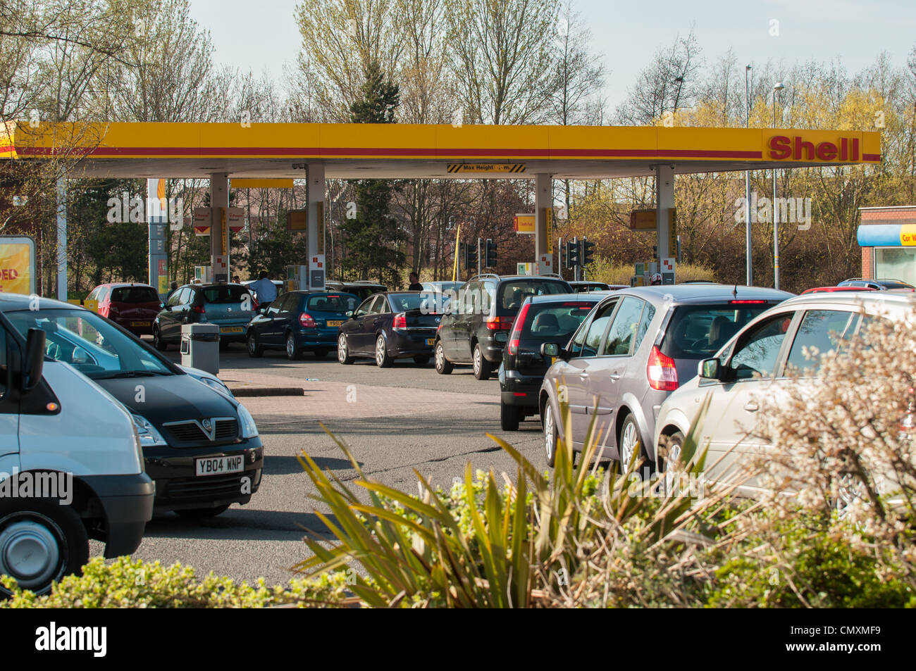 Petrol Queue High Resolution Stock Photography and Images - Alamy