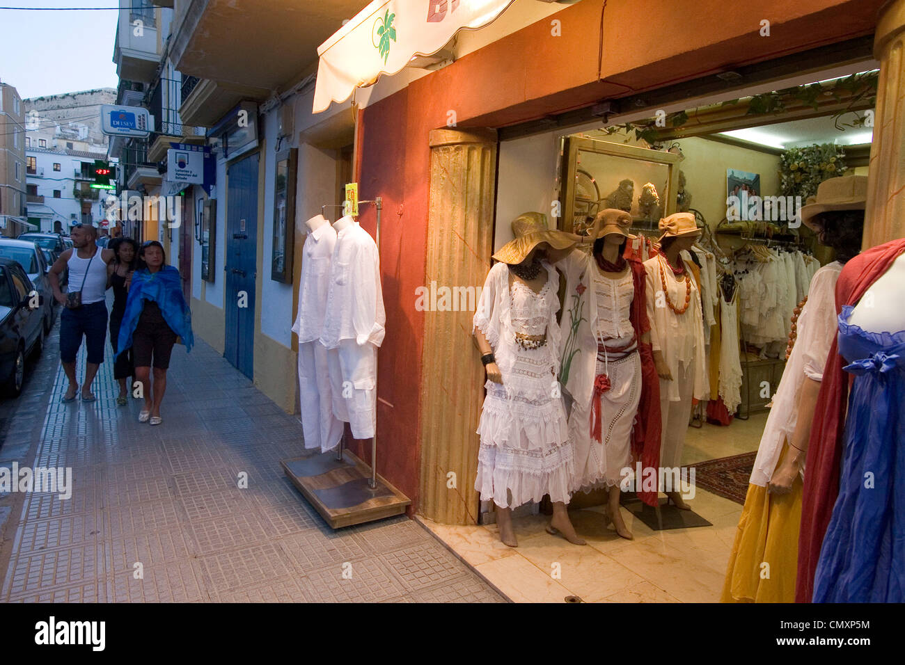 Fashion shop spain hi-res stock photography and images - Page 2 - Alamy