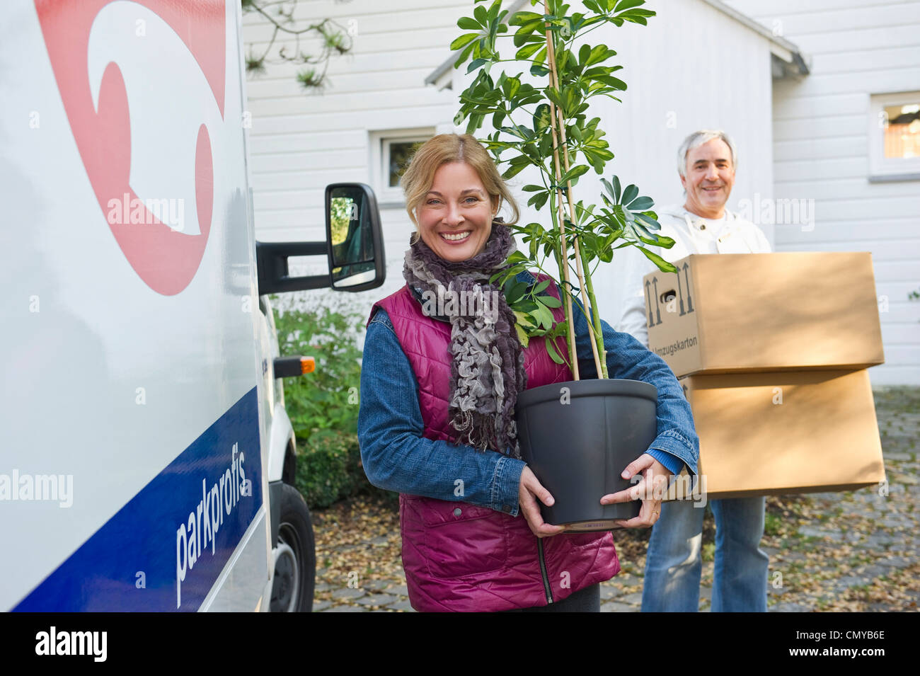 Truck loading boxes hires stock photography and images Alamy