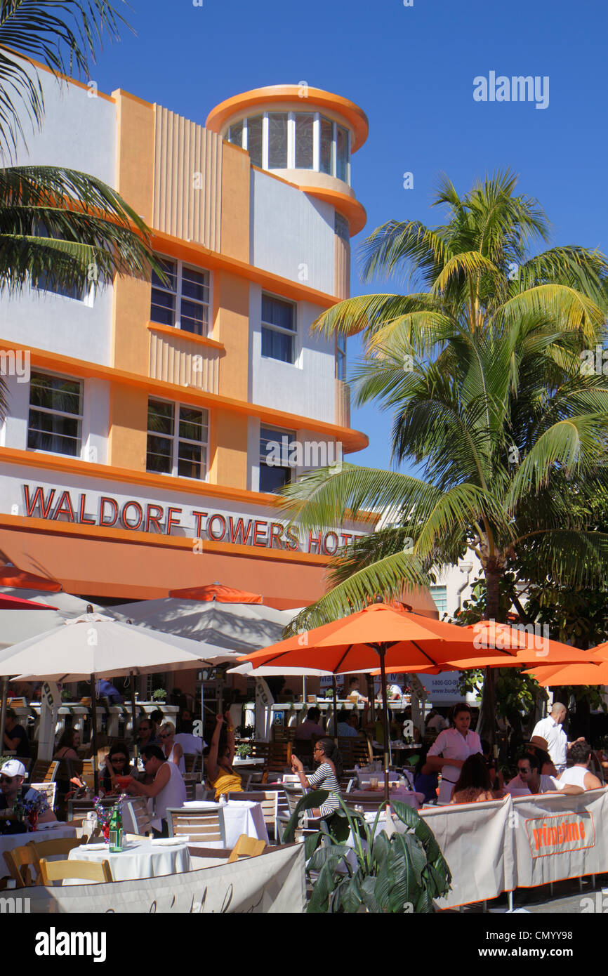 Miami Beach Florida,Ocean Drive,Art Deco Historic District,Waldorf Towers,hotel,al fresco sidewalk outside tables,dining,umbrellas,restaurant restaura Stock Photo