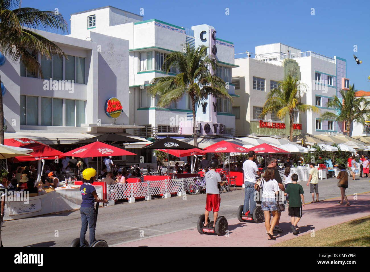 Miami Beach Florida,Ocean Drive,Art Deco Historic District,Boulevard,Colony,hotel,al fresco sidewalk outside tables,dining,umbrellas,restaurant restau Stock Photo