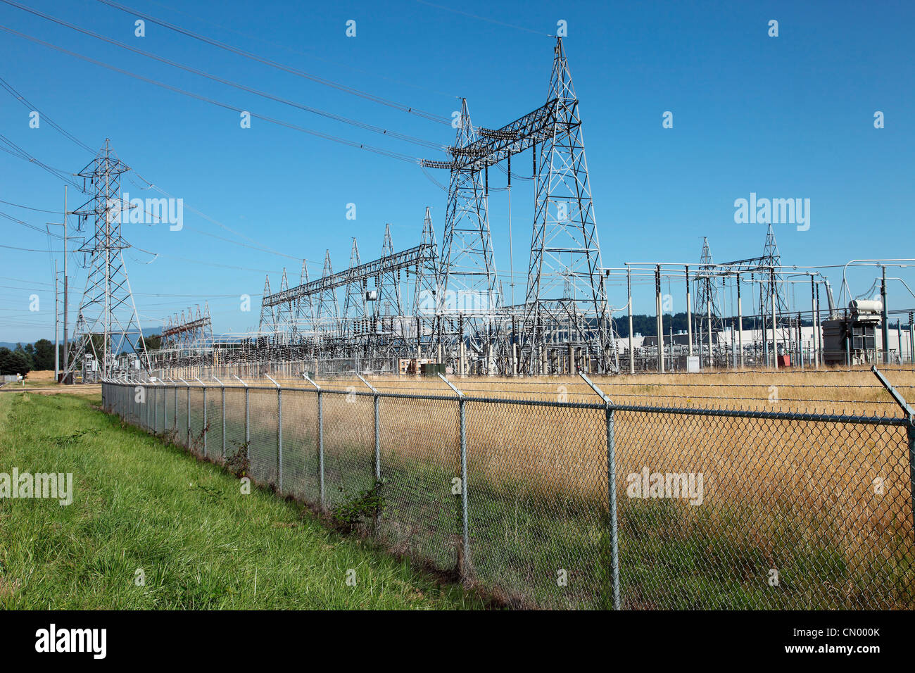 Electrical towers a distribution system, Oregon Stock Photo Alamy
