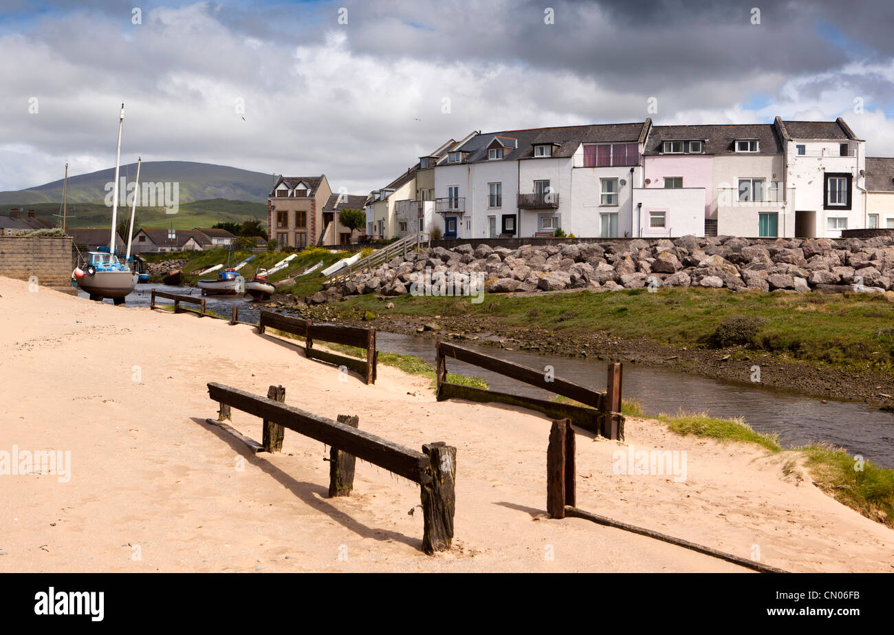 UK, Cumbria, Haverigg, residential properties beside Haverigg Pool Stock Photo
