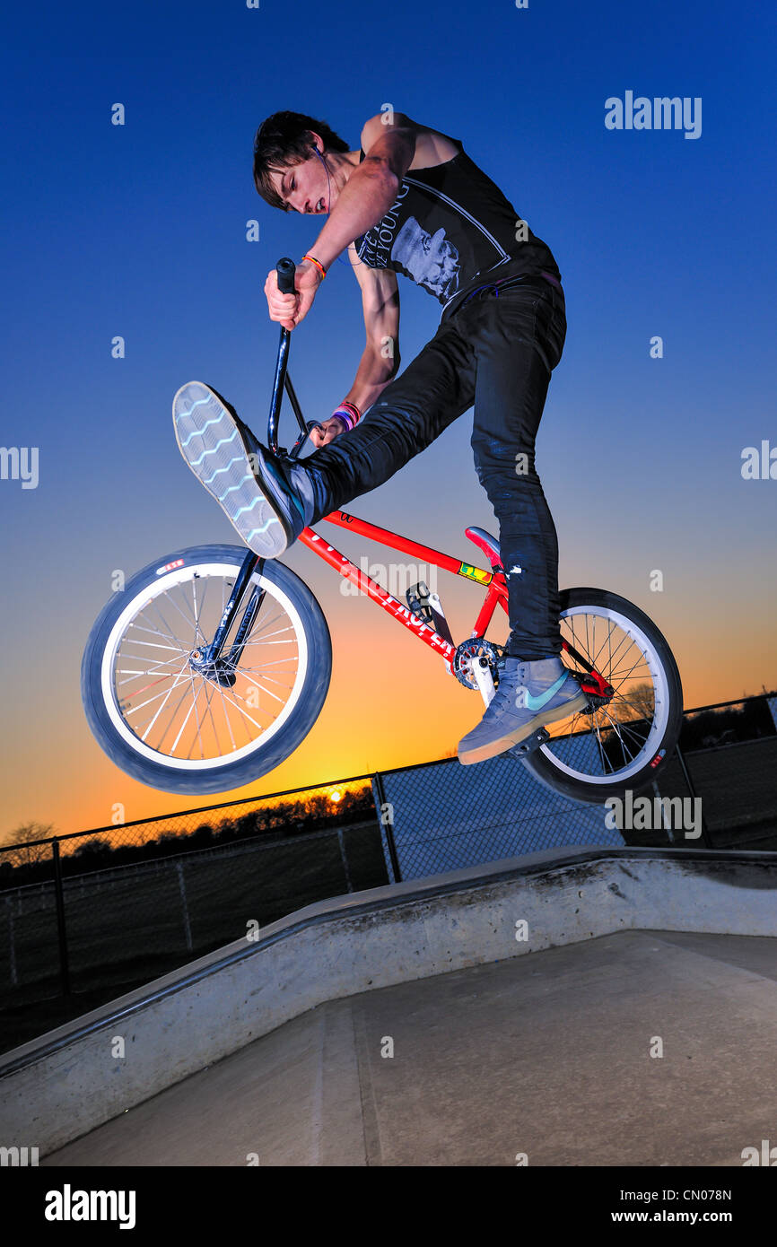 Bmx freestyle hi-res stock photography and images - Alamy