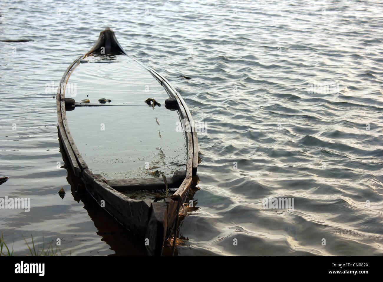 Boat Sinking Stock Photos Boat Sinking Stock Images Alamy