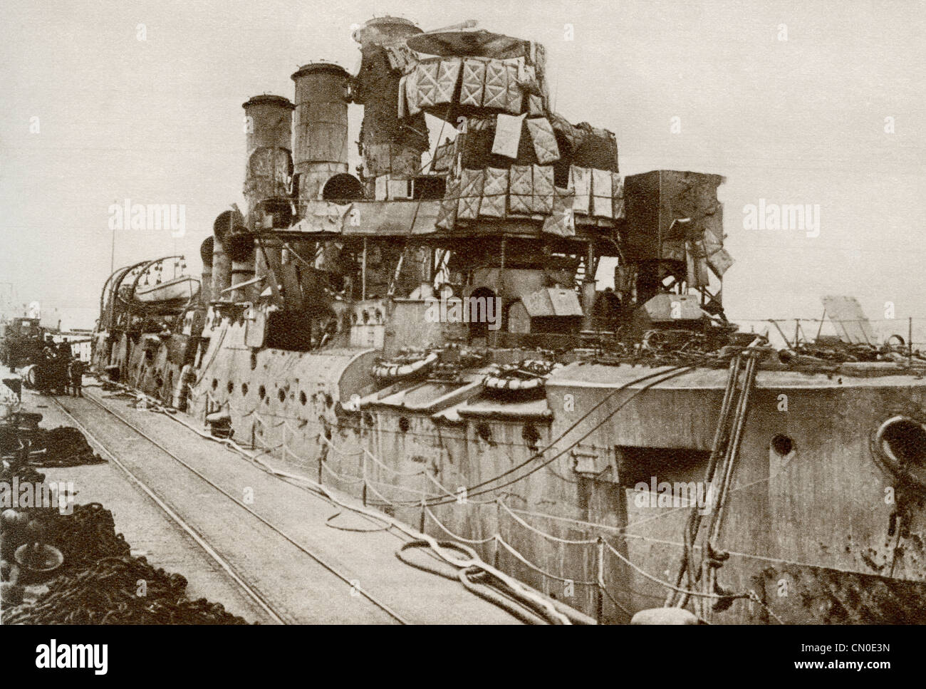 The battleship Vindictive returns to Dover after the raid on Zeebrugge in 1918 during World War One. Stock Photo