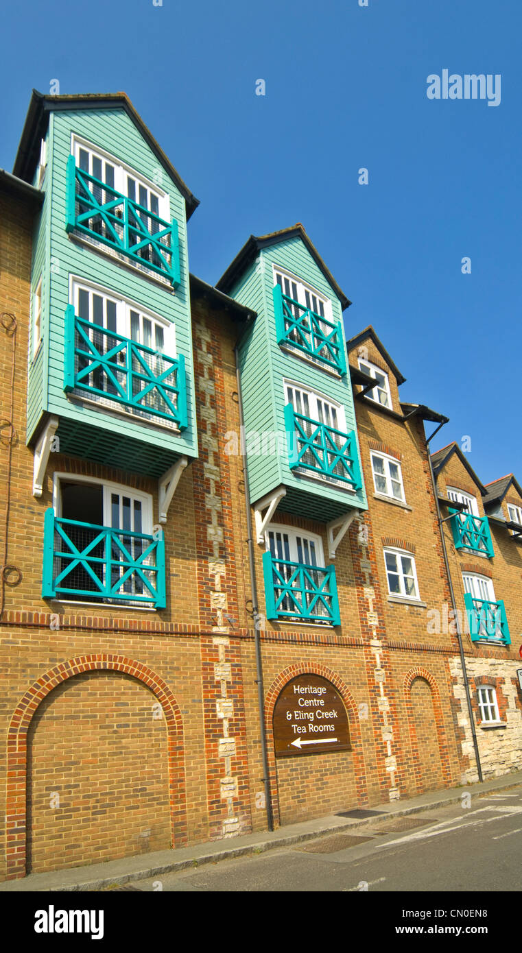 Riverside Homes Uk Stock Photos & Riverside Homes Uk Stock Images Alamy