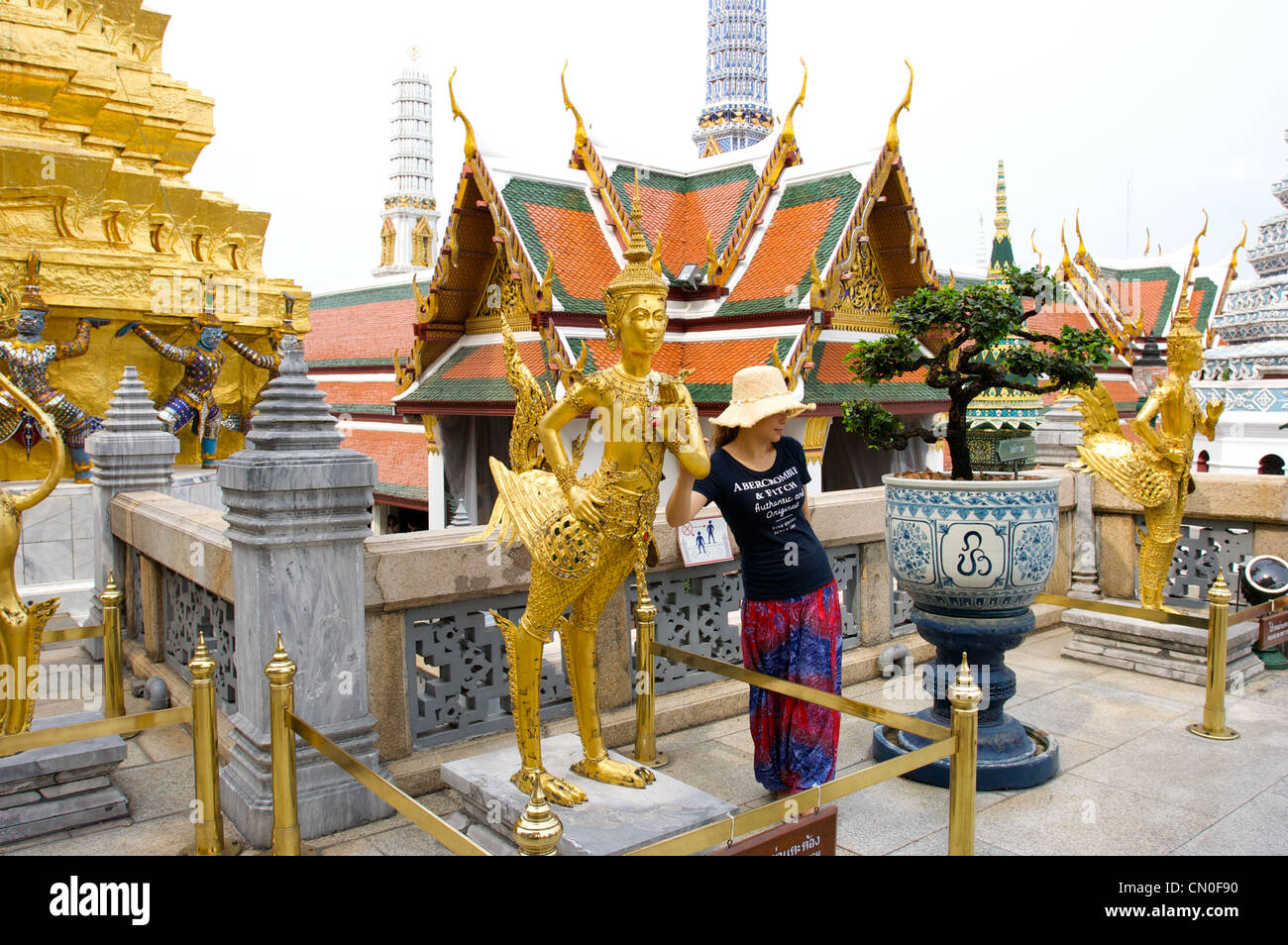 tourists at wat pra keaw,Grand Palace, Bangkok,Thailand Stock Photo