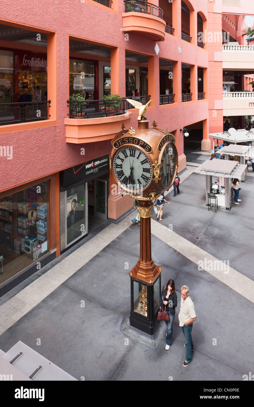 Jessop street clock hires stock photography and images Alamy