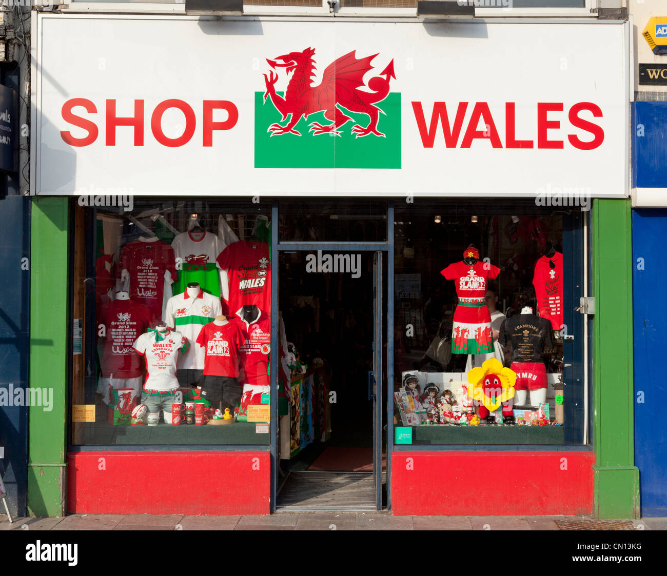 Cardiff souvenir shop hi-res stock photography and images - Alamy