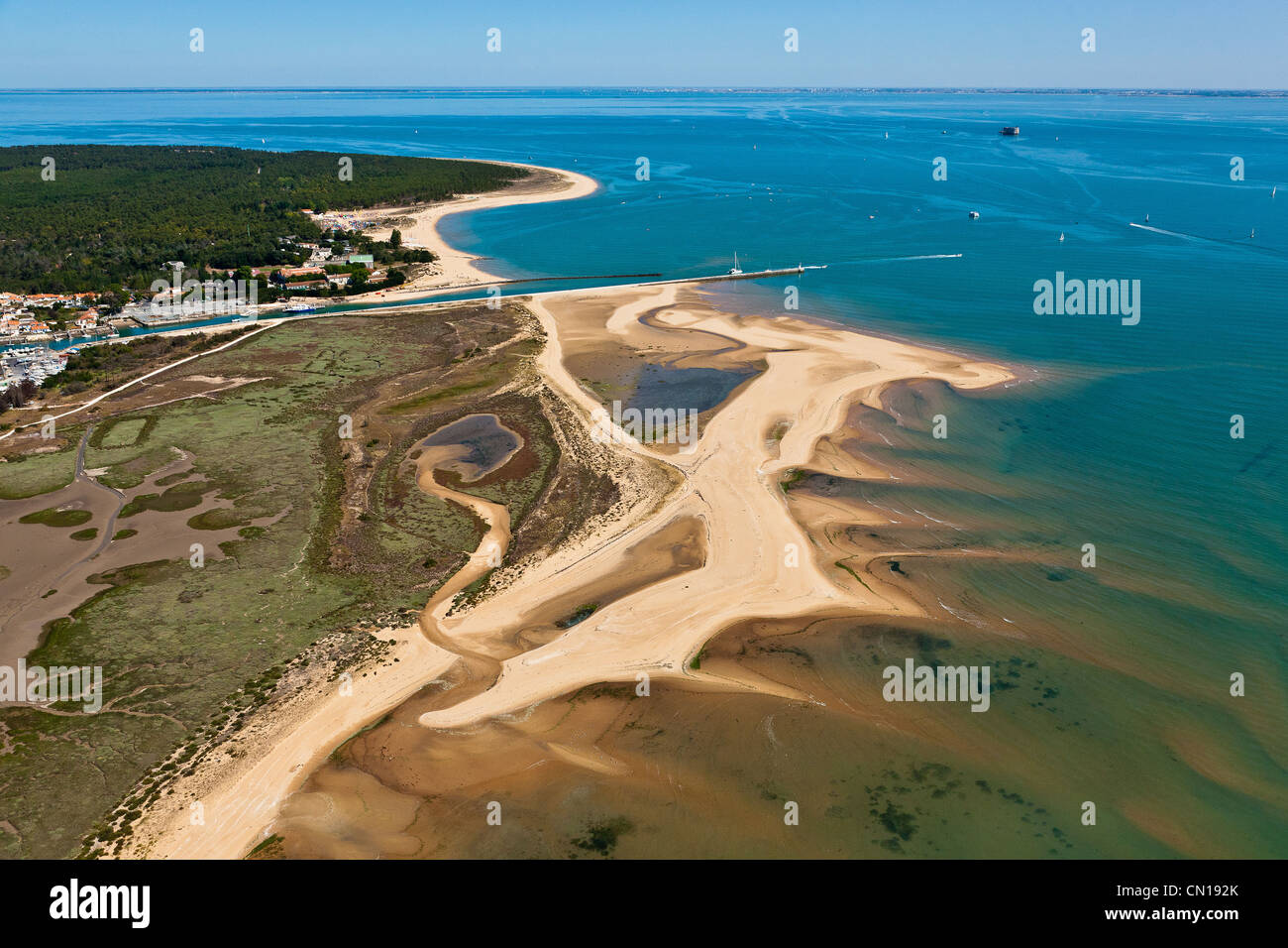 France, Charente Maritime, Saint Georges d'Oleron, Ile d'Oleron, sandbanks before Boyardville harbour (aerial view) Stock Photo