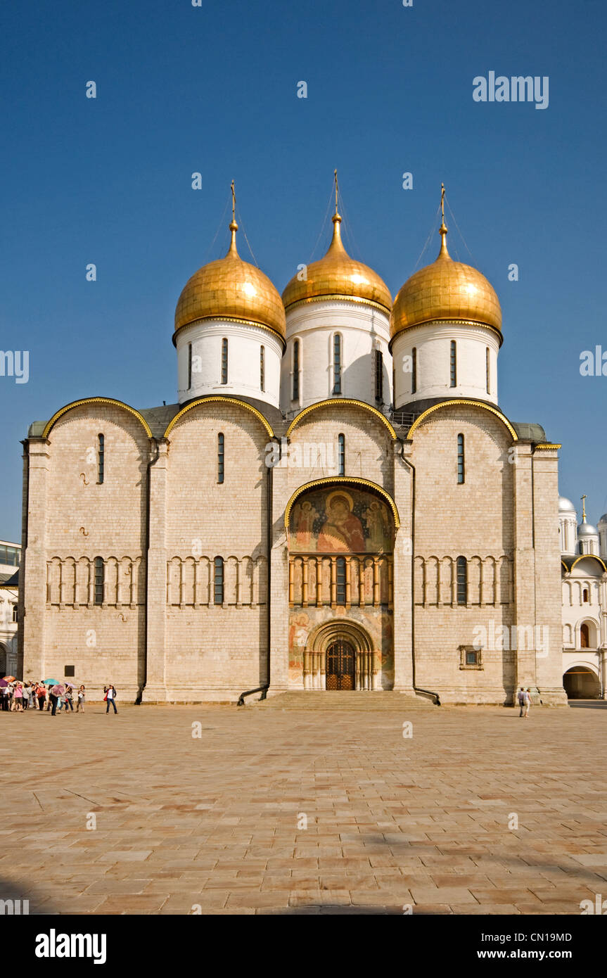 RUSSIA Moscow The Kremlin Russian Orthodox Cathedral of the Assumption (Uspensky Cathedral 1425) Stock Photo