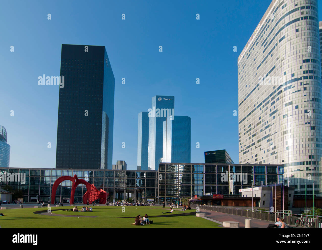 Esplanade La Defense Hi res Stock Photography And Images Alamy