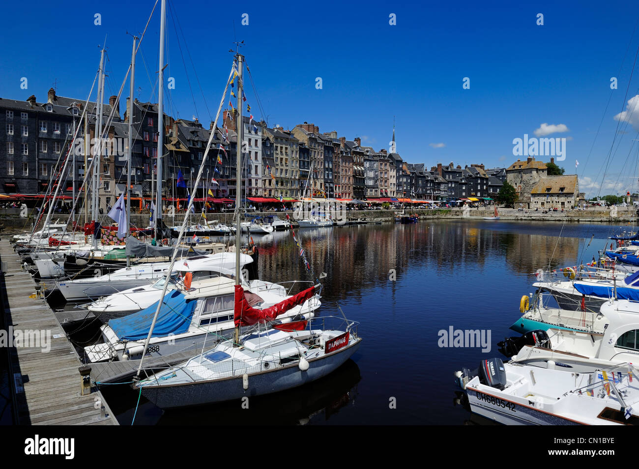 Old basin of honfleur hi-res stock photography and images - Alamy