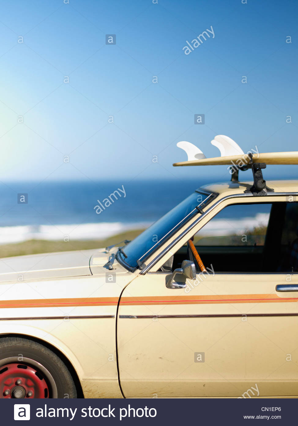 Surfboards Car Stock Photos & Surfboards Car Stock Images Alamy