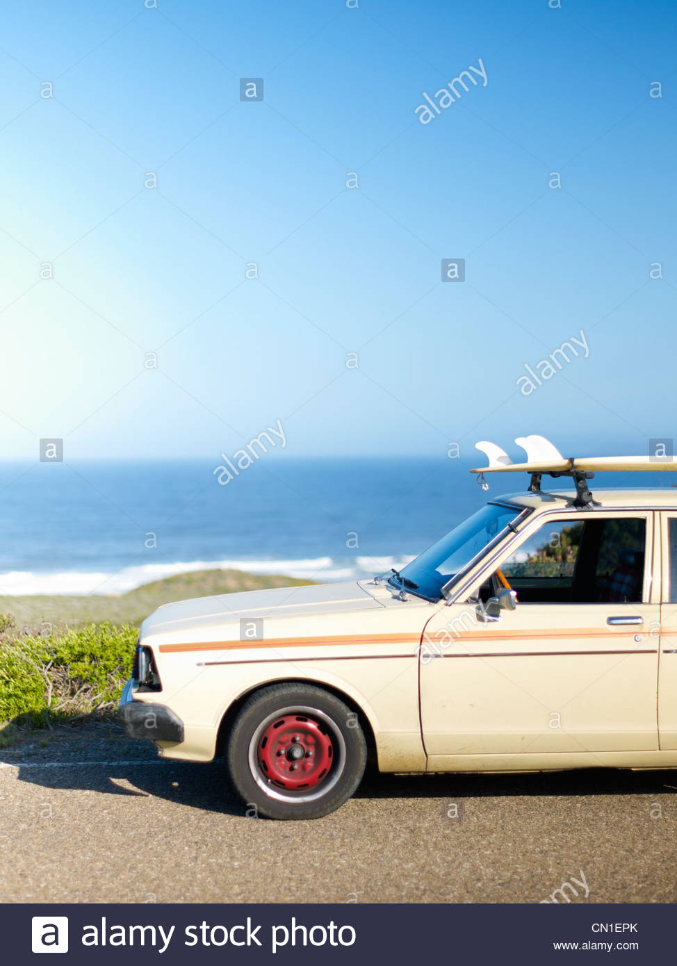 Surfboards Car Stock Photos & Surfboards Car Stock Images Alamy