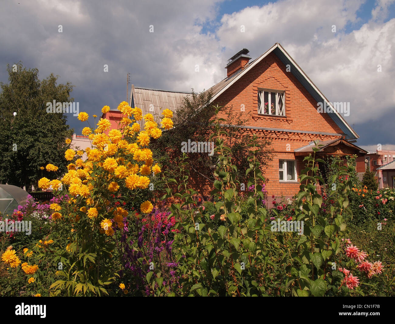 House with Garden in the Center of Myshkin, the City of Mice at the River Volga, Russia Stock Photo