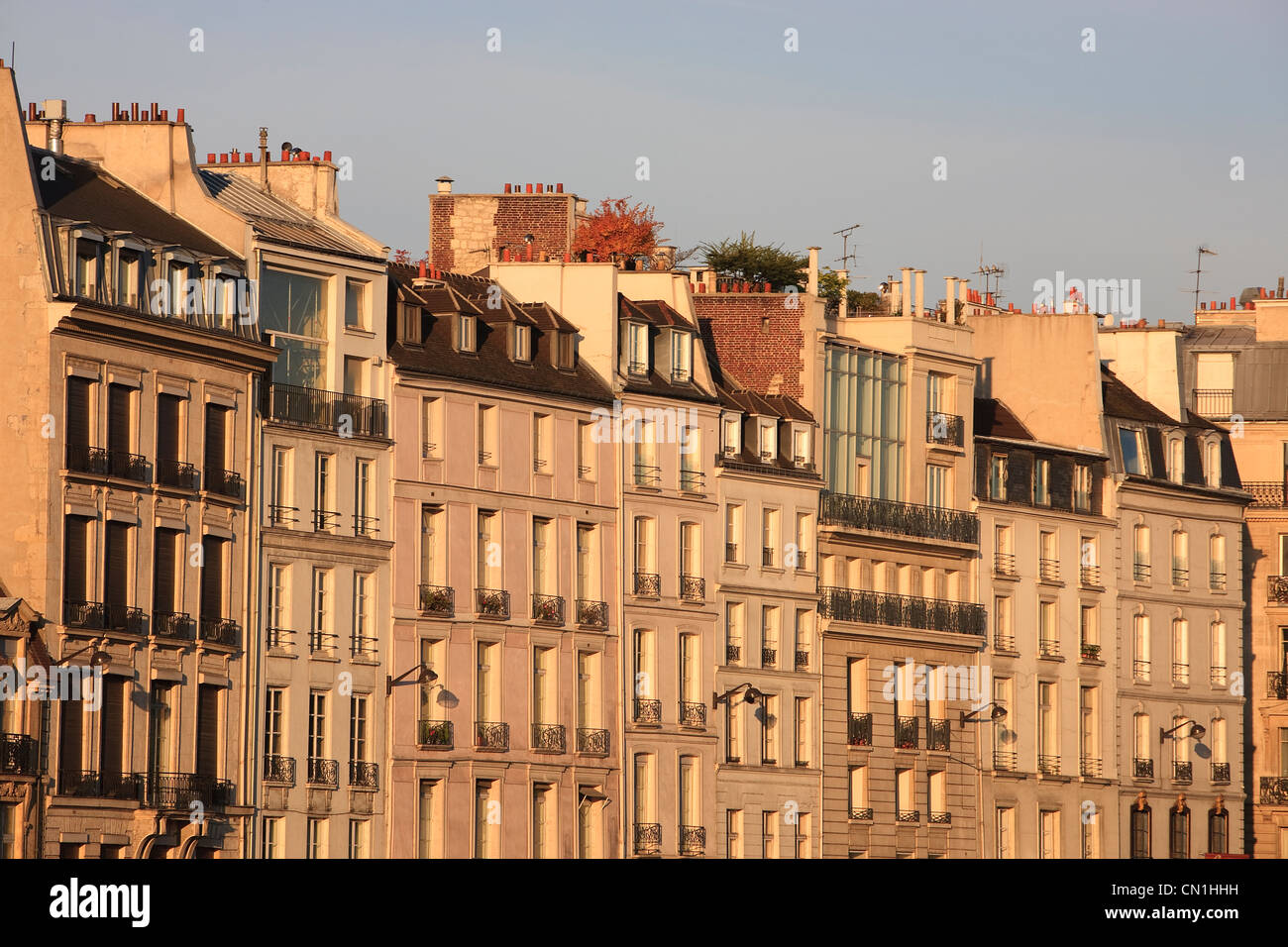 France, Paris, facades on Quai des Grands Augustins Stock Photo