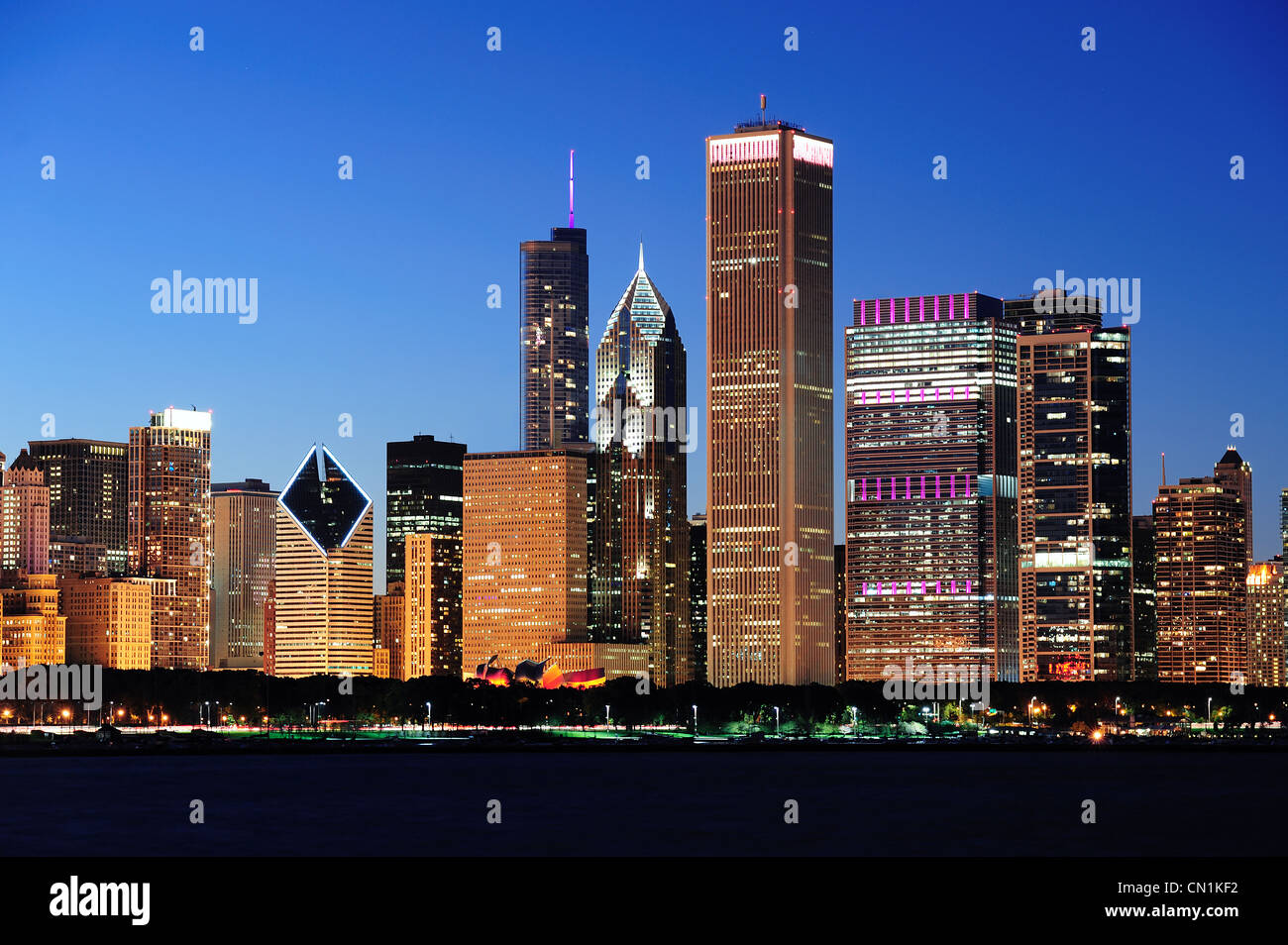 Chicago city downtown urban skyline at dusk with skyscrapers over Lake ...