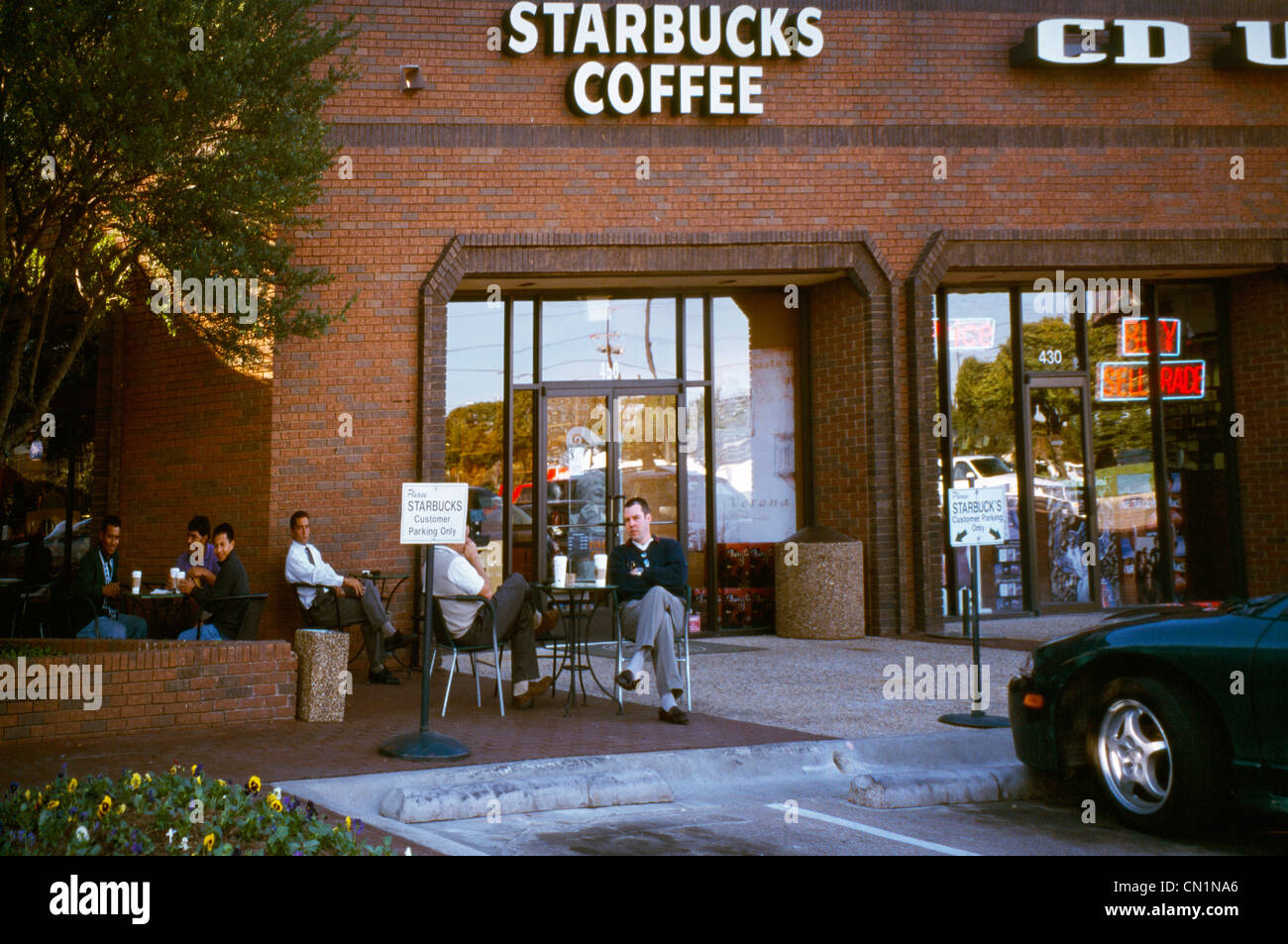 Dallas Texas Usa Starbucks Coffee Shop Stock Photo Alamy