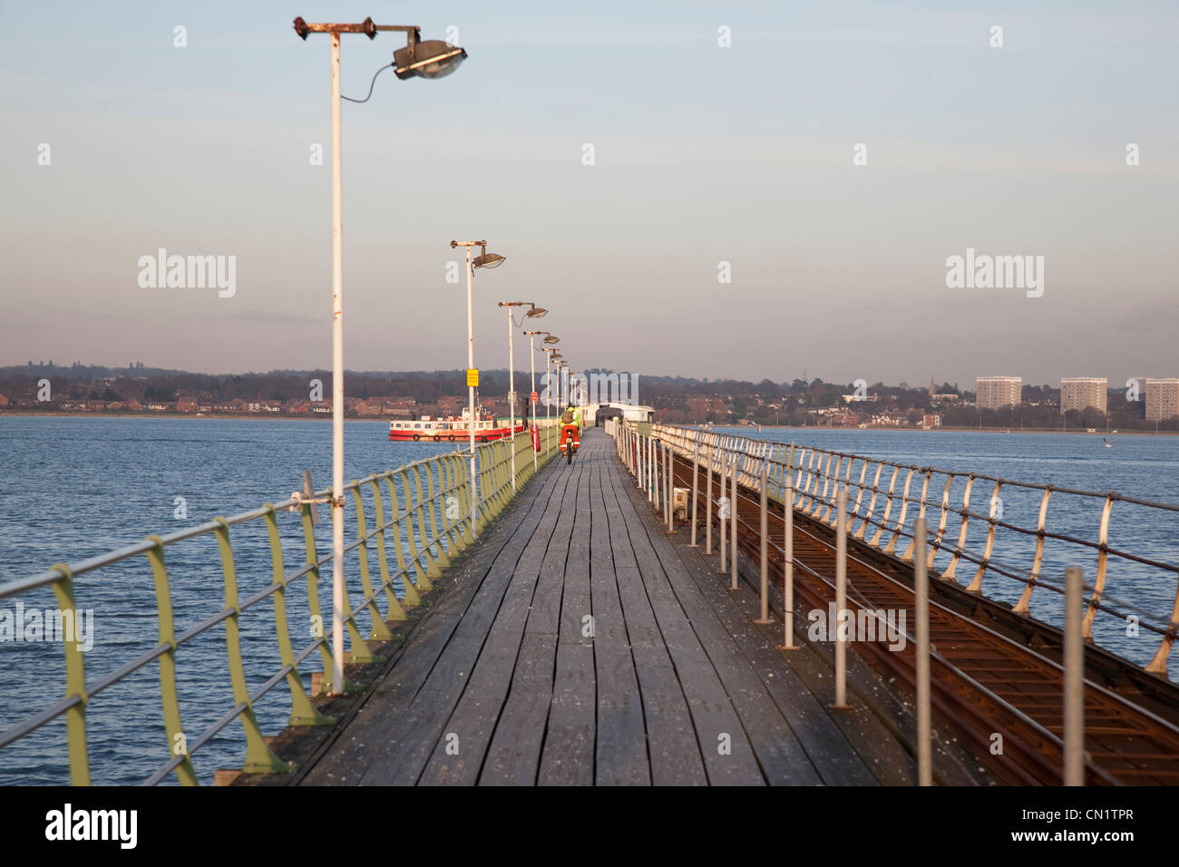 Pier at Hythe in Southampton; England, UK Stock Photo Alamy