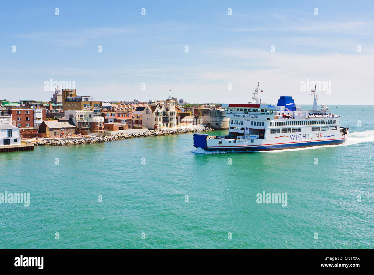 Isle of wight ferry hi-res stock photography and images - Alamy
