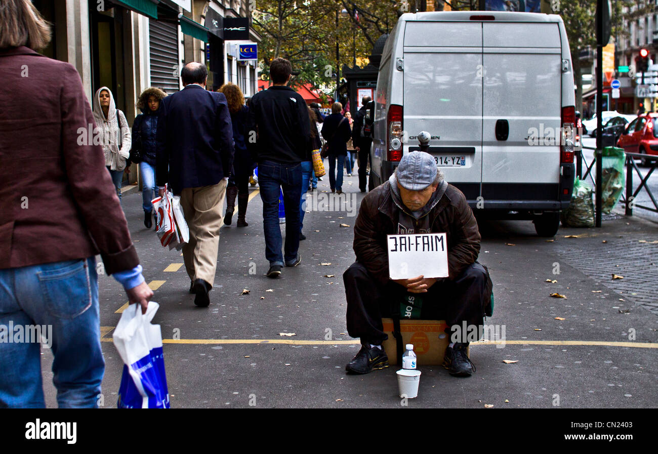 Бомжи в париже. Жизнь бездомных в Париже.